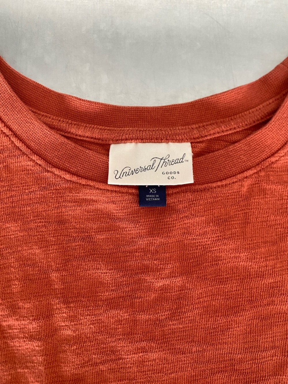 Universal Thread Shirt - Picture 2 of 3